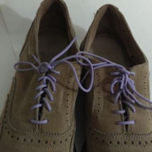 Allen Edmonds Neumok Tan Suede Wingtip 12B - Picture 4 of 8